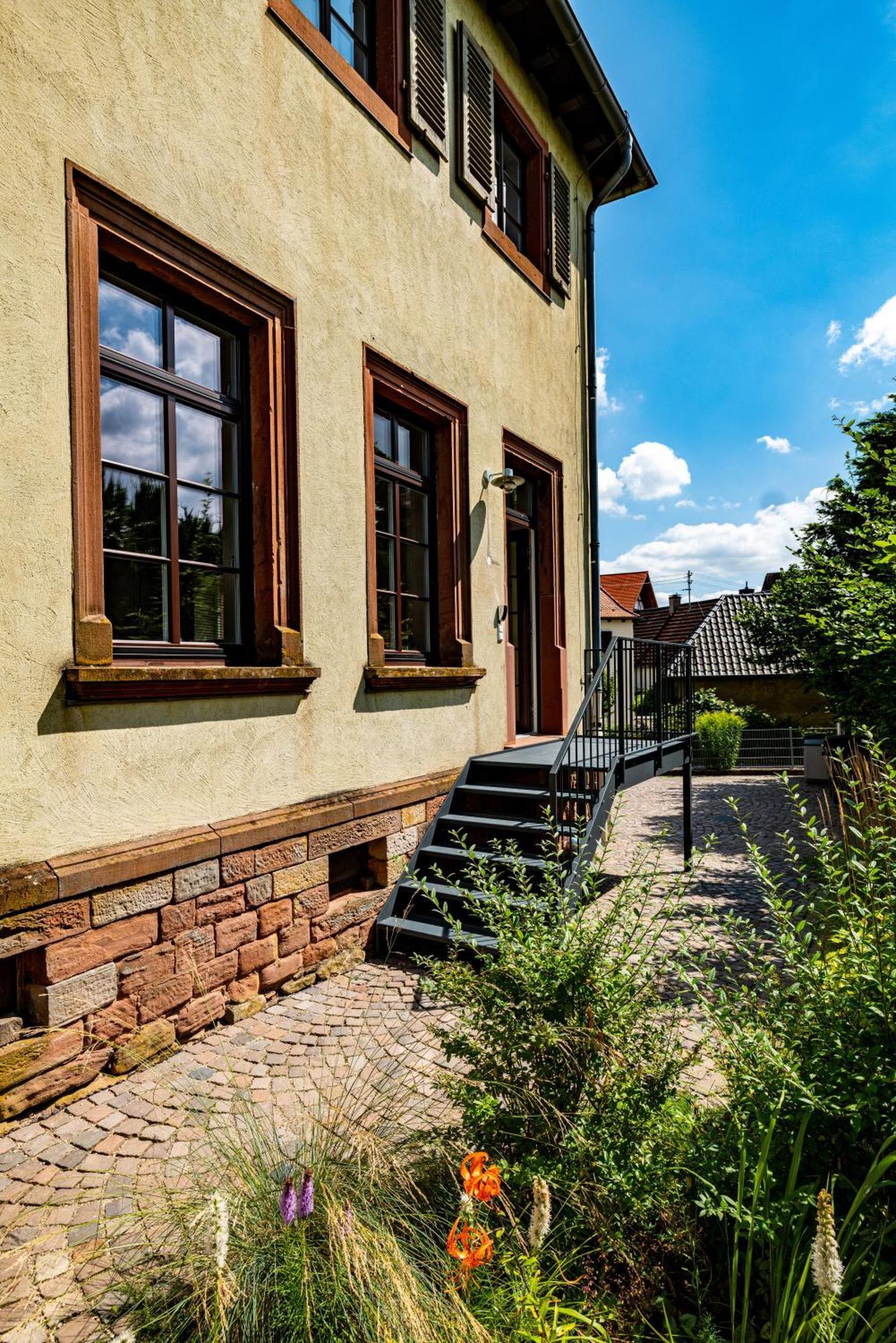 Grosse Pause Altes Schulhaus Schweigen Apartment Exterior photo