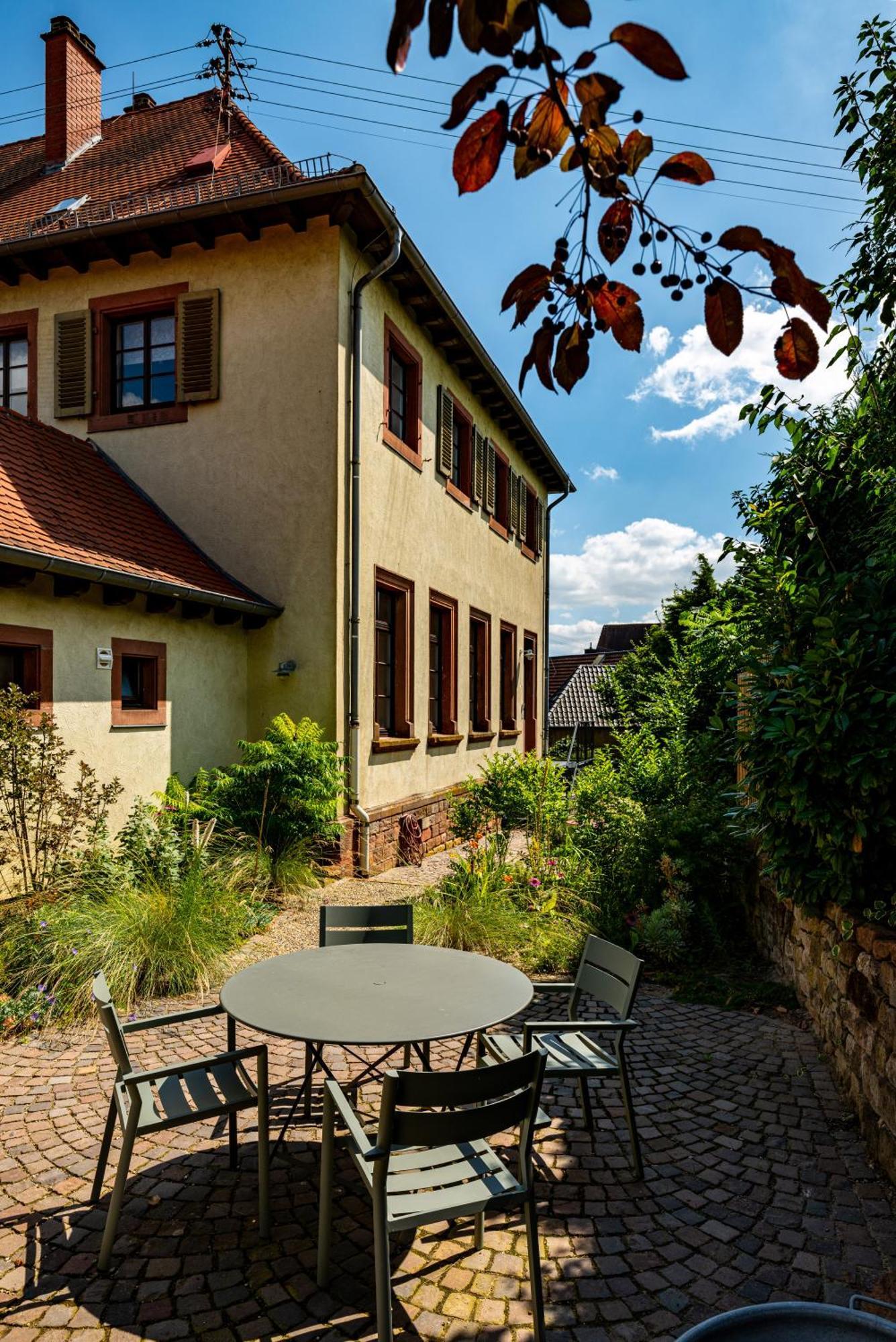 Grosse Pause Altes Schulhaus Schweigen Apartment Exterior photo